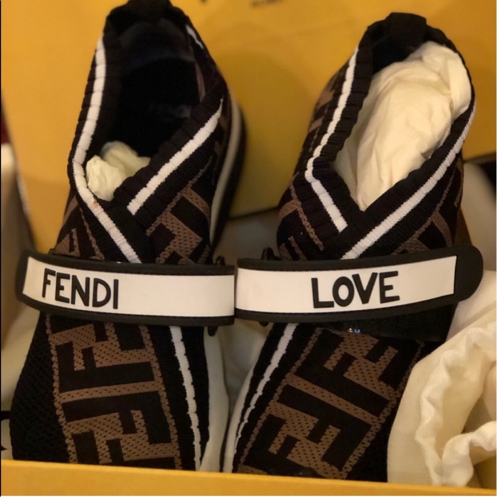 HOST PICK🎉🎉🎉Fendi Rockoko FF Knit Sneakers